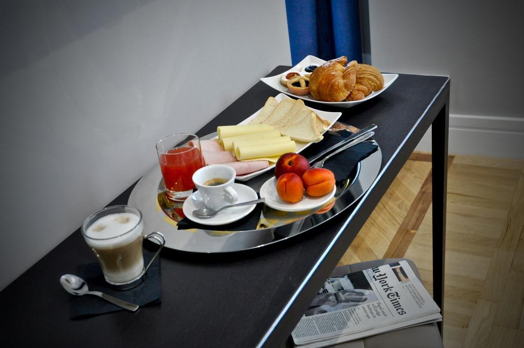 Place 24 Suites & Wellness Рим Екстериор снимка