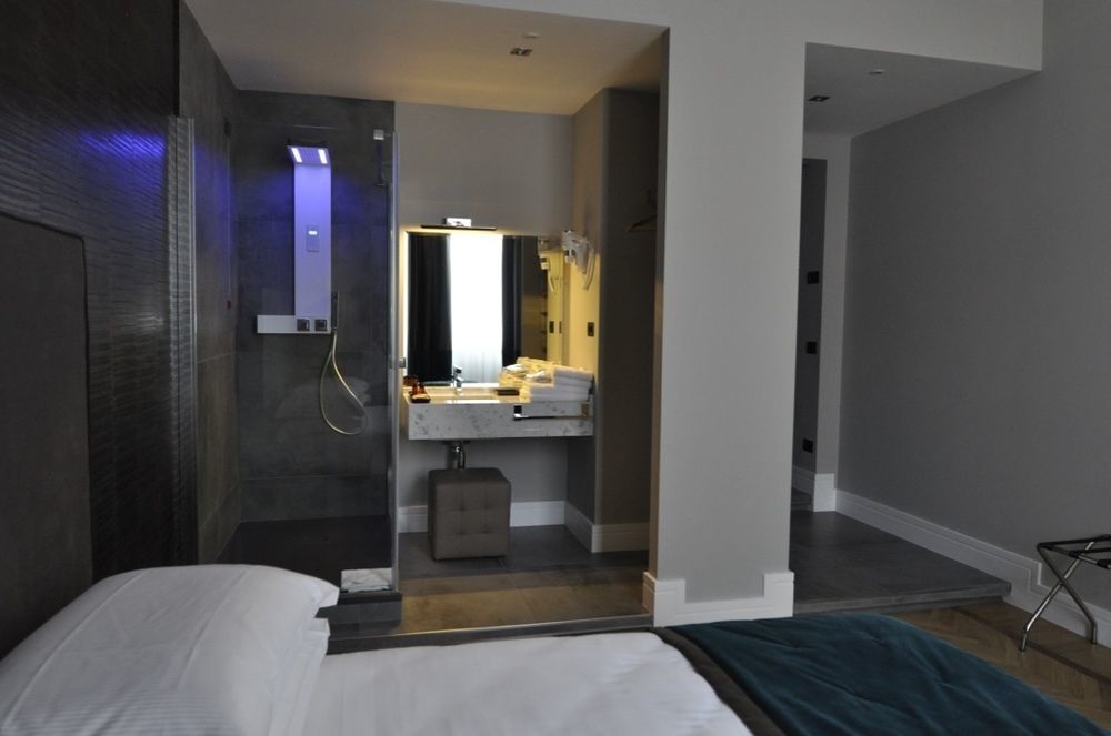Place 24 Suites & Wellness Рим Екстериор снимка