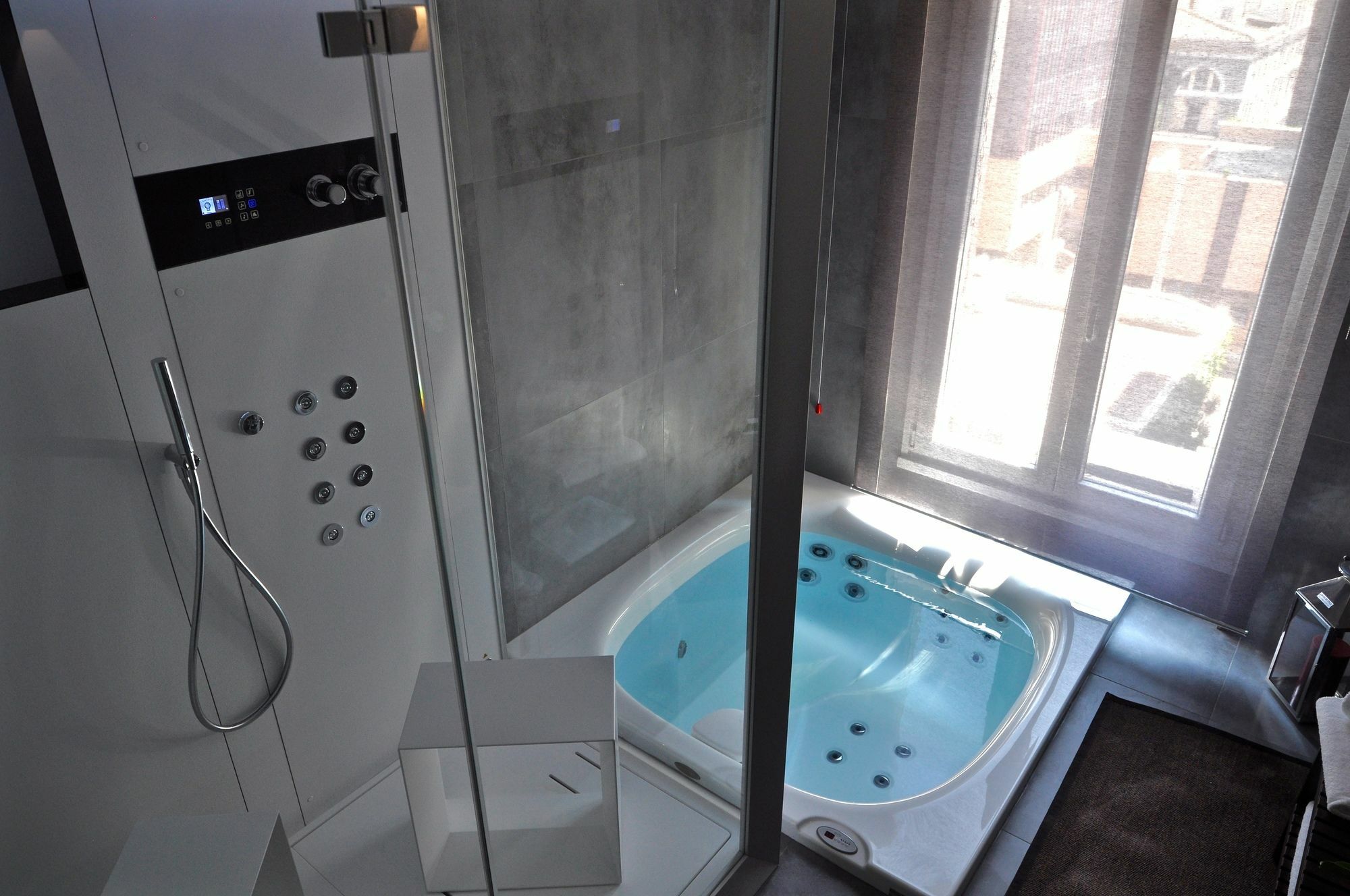 Place 24 Suites & Wellness Рим Екстериор снимка